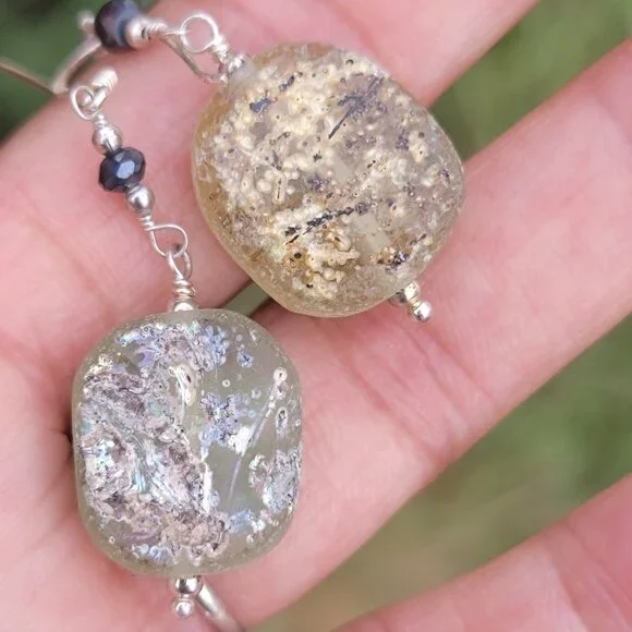 Ancient chunky Roman glass iridescent blue bead 925 sterling silver earrings - Picture 3 of 15